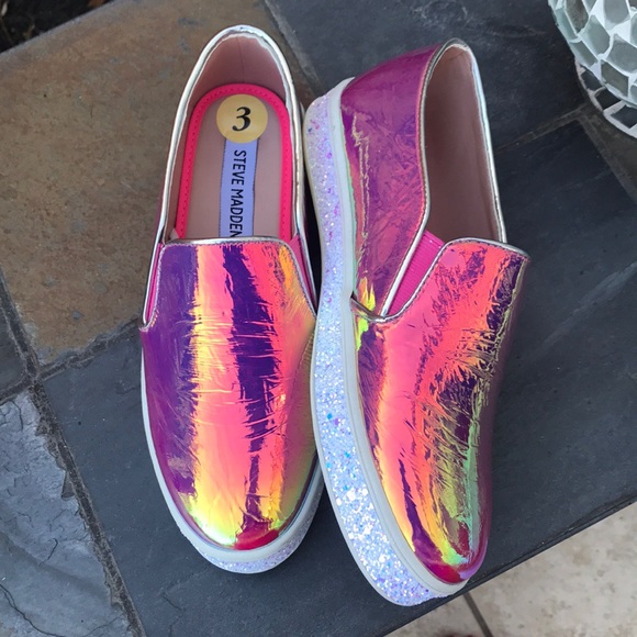 steve madden holographic shoes